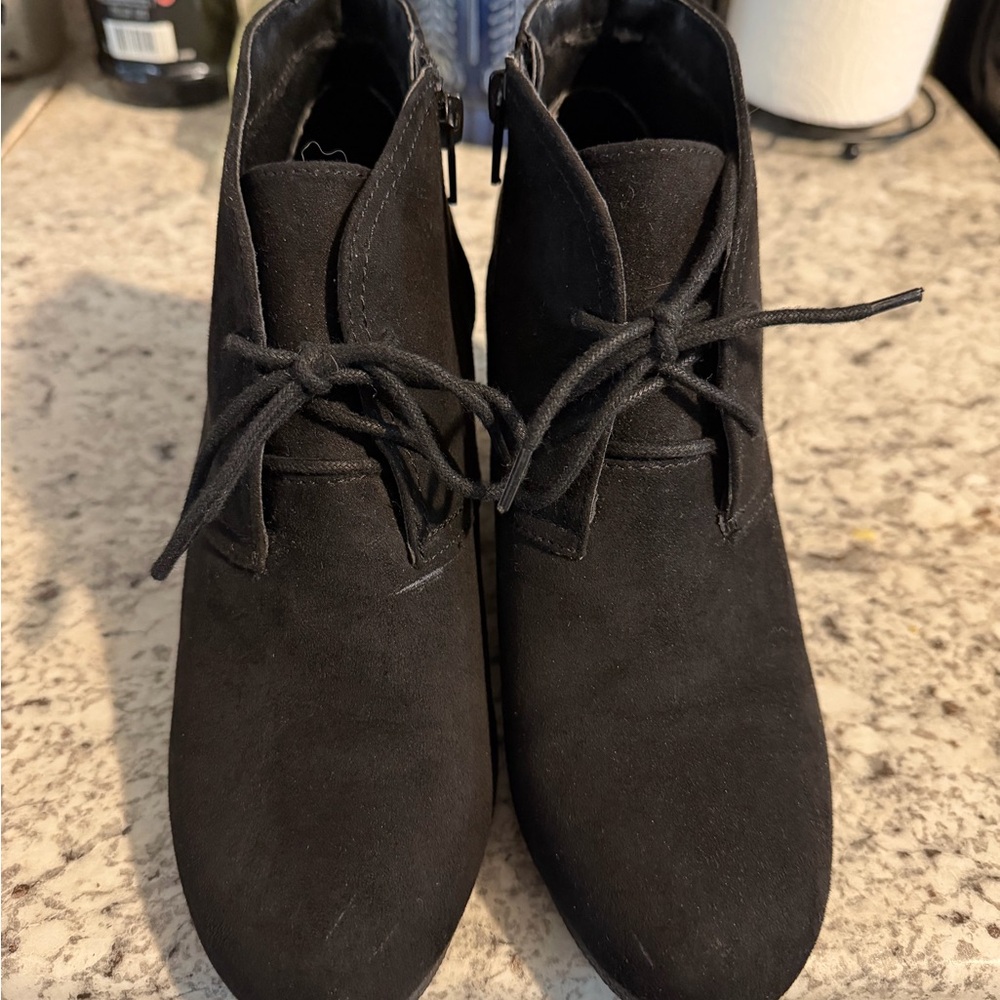 Universal Thread Black Lace Up Boots